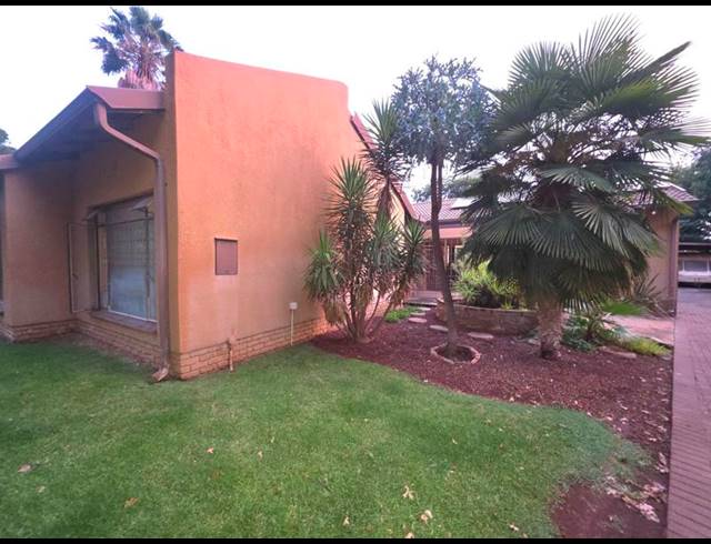 4 BEDROOM HOUSE FOR SALE IN GOLF PARK